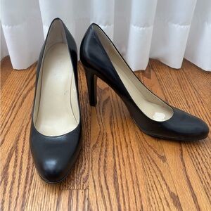 Lauren Ralph Lauren Classic Black Heels